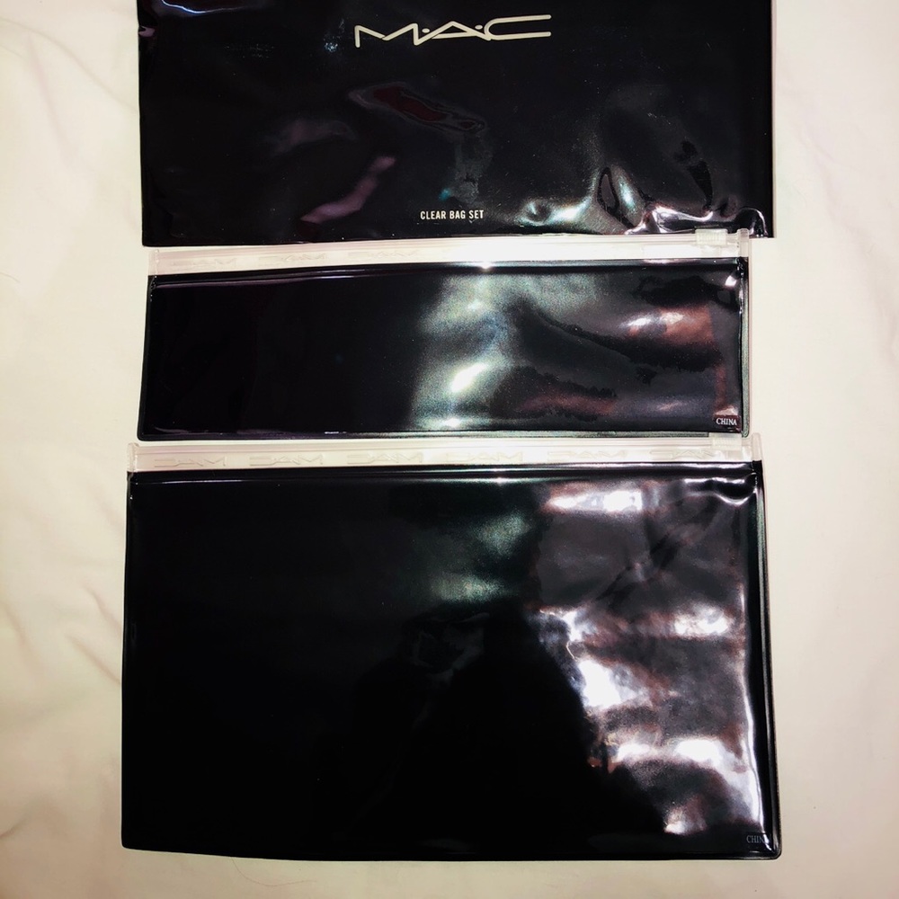 🆕2 Piece MAC Cosmetics Clear Zip Bags